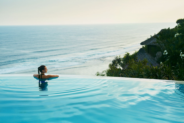 Infinity Pool, Body & Soul, Luxusreisen