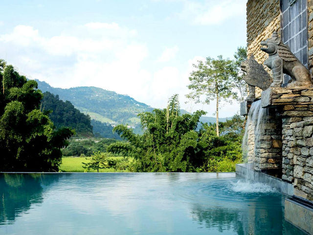 Pool im The Pavilions Himalayas, Pokhara, Nepal Reise, Luxus