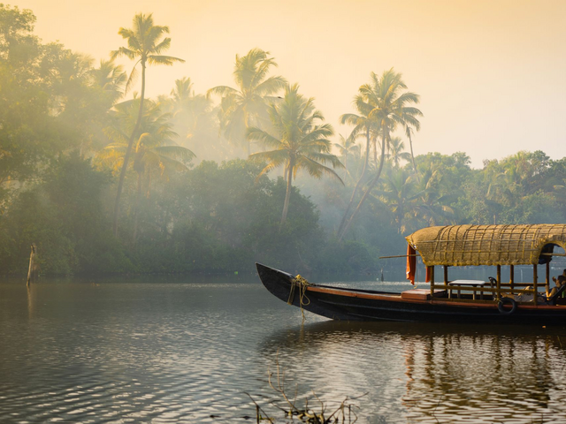 Boot auf den Kerala Backwaters, Slow Travel, Indien Reise