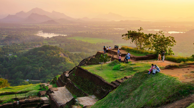 Abendstimmung auf dem Löwenfelsen Sigiriya, Sri Lanka Reisen
